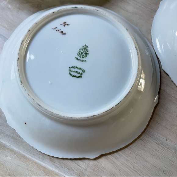 Vintage Hand Painted Bavarian Porcelain Bowls - Set of 3 - Water Lilies - Picture 8 of 10